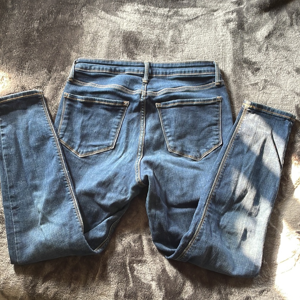 Old Navy Rockstar Super Skinny Jeans - Picture 3 of 6